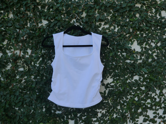 OQQ Tank in White, Size L